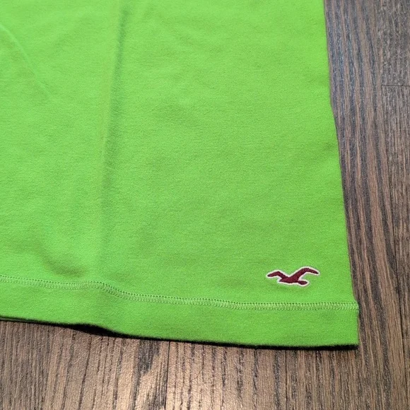 Vibrant Green Tank Top - Picture 2 of 3